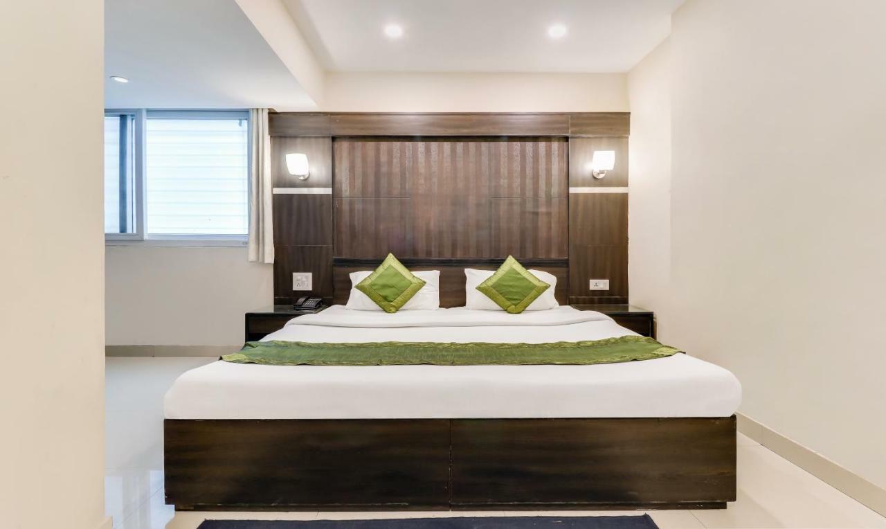 Treebo Trip Himalayan Breeze Hotell Mussoorie Exteriör bild